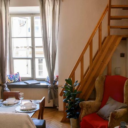 Old Town Folk Apartment Warszawa Eksteriør bilde